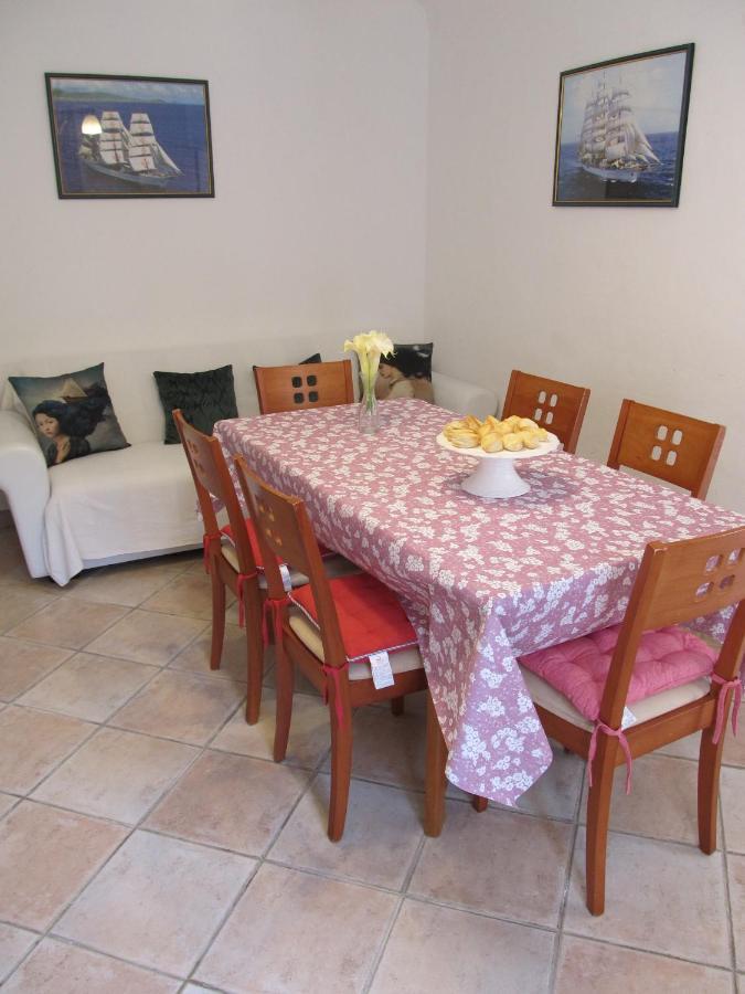 Apartments Anita Veli Lošinj Eksteriør billede