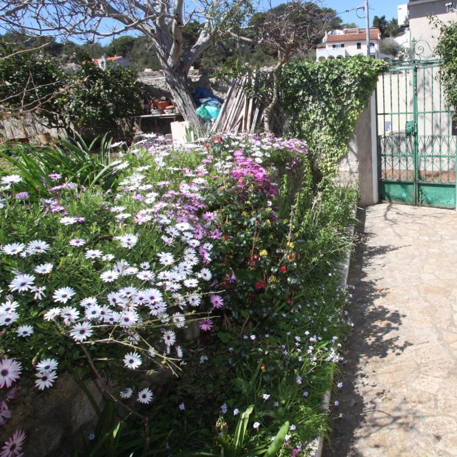 Apartments Anita Veli Lošinj Eksteriør billede