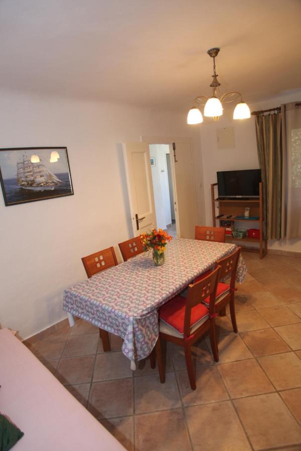 Apartments Anita Veli Lošinj Eksteriør billede