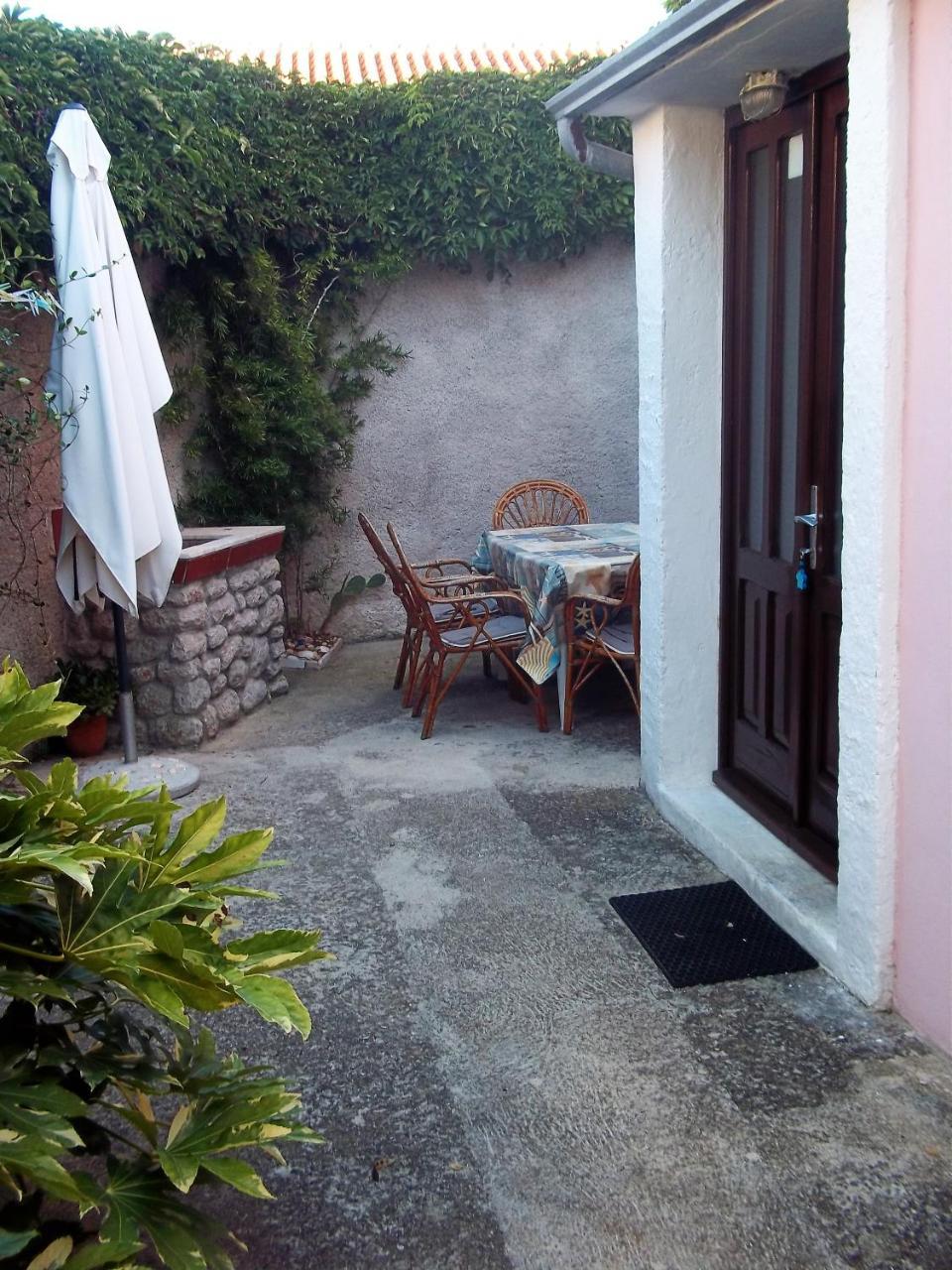 Apartments Anita Veli Lošinj Eksteriør billede