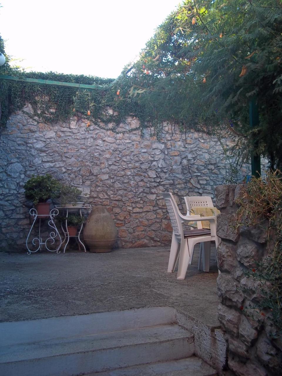 Apartments Anita Veli Lošinj Eksteriør billede